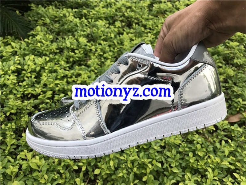 Air Jordan 1 Low Pinnacle Metallic Silver